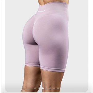 Alphalete Amplify Biker Short